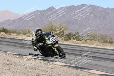 media/Dec-07-2025-CVMA (Sun) [[3e7d2de5dc]]/Race 4-Supersport Middleweight/